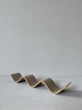Afbeelding in Gallery-weergave laden, wierrookhouder | Wavy - Berk