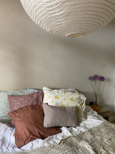 Afbeelding in Gallery-weergave laden, second life 2.0 | kussens van tweedehands stof