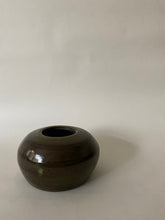 Afbeelding in Gallery-weergave laden, second life | bruin-groen vaasje
