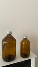 Afbeelding in Gallery-weergave laden, Glazen fles met dop/pomp - 500 ml
