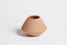 Afbeelding in Gallery-weergave laden, Terracotta potje
